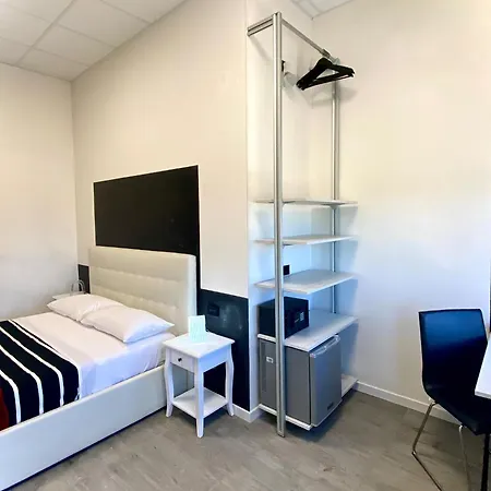 Tech Hotel *