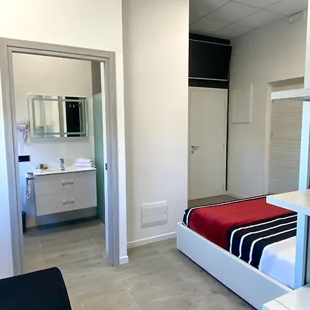 Tech Hotel *