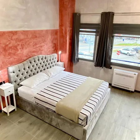 Tech Hotel *