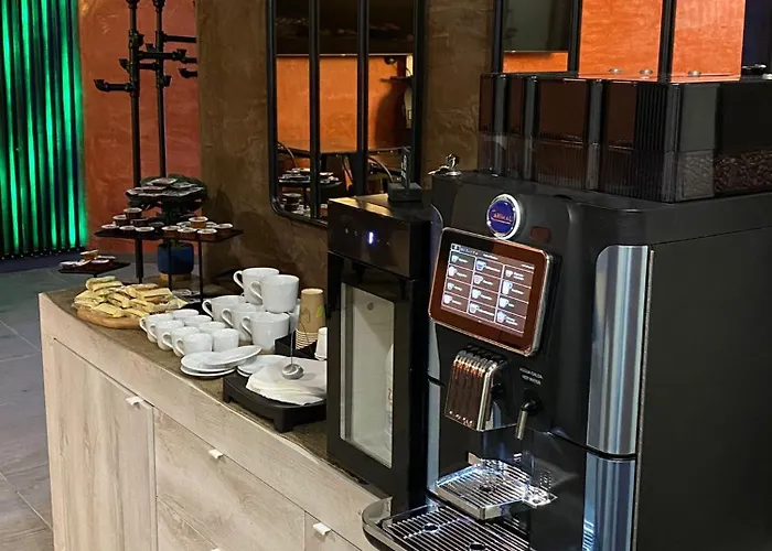 Tech Hotel